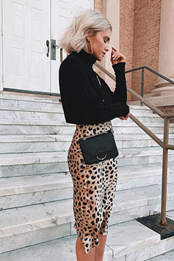Falda de leopardo con cuello alto en blanco y negro, moda callejera: cuello polo,  Falda de tubo,  Huella animal,  Traje de camiseta,  Estilo callejero,  En blanco y negro,  vestidos de invierno con clase  