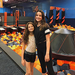 Annie LeBlanc disfrutando de la vida, producto, naranja: Instagram de Annie LeBlanc  