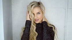 Leanna Bartlett cabello rubio, Face Makeup Ideas y Lips Smile: Pelo largo,  Ideas para teñir el cabello,  Pelo castaño,  Pelo rubio,  Chicas Lindas De Instagram  
