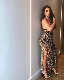 Ideas de vestidos de Genesis Vargaz, sesión de fotos de instagram, piernas suaves: modelo,  Atuendos Sexys,  chicas de instagram,  vestidos calientes  