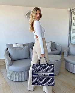 Natasha Oakley hot legs, fashion ideas, outerwear: Instagram girls  