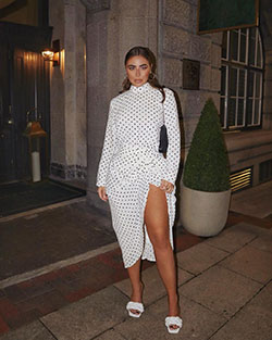 ideas de atuendos de color blanco 2020 con vestido, fotos de chicas hermosas, zapatos: Vestido blanco  