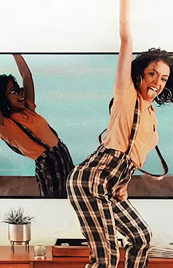 Liza Koshy leggings traje elegante, muslos calientes, piernas calientes: modelo de fitness,  Liza Koshy,  Polainas  