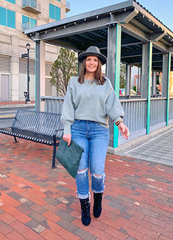 Blue colour outfit with leggings, shorts, jeans: Date Outfits,  Street Style,  Blue Outfit  