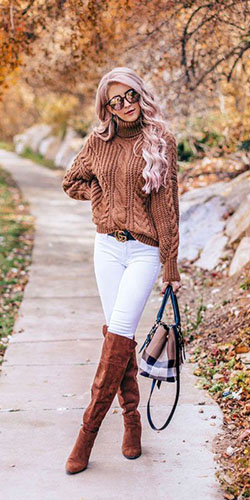 Ideas de atuendos marrones con leggins, suéter, camisa.: trajes de invierno,  Estilo callejero,  Bota hasta la rodilla,  vestidos de invierno con clase  