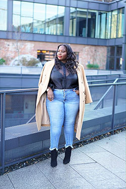 Estilo de atuendo con chaqueta, falda, mezclilla.: Estilo callejero,  traje de talla grande  