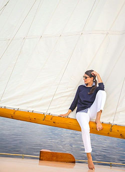 Yellow and white cute collections with sweater, jeans: Louis Vuitton,  Street Style,  Yellow And White Outfit,  Boating Outfits  