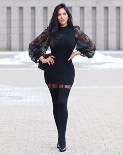 combinación de color negro con pequeño vestido negro, medias, muslos calientes: Medias negras,  pequeño vestido negro,  Pequeño vestido negro negro,  Trajes de fiesta con estilo,  vestido negro  