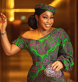 Inspo de ropa nigeriana audaz para mujeres: Vestidos Ankara,  Atuendos Ankara,  vestidos africanos,  Ankara Inspiraciones  