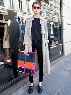 Ideas para vestir en color rosa 2020 con gabardina, pantalón, tartán: gabardina,  Traje de camiseta,  Estilo callejero,  Trajes de viaje,  Traje rosa  