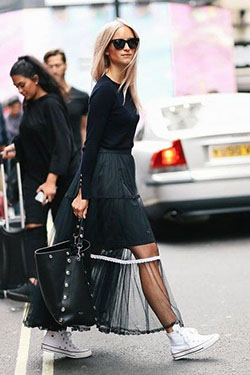 looks inesperados para citas nocturnas que Carrie Bradshaw aprobaría | Ideas de atuendos de verano 2020: Ideas de atuendos,  trajes de verano  