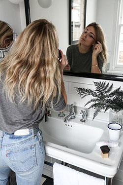 Ideas de atuendos de color 2020 Cabello, integraciones de cabello artificial, propiedad material: Pelo largo,  pelo negro,  Diseño de interiores,  Trajes de cuarentena 2020  