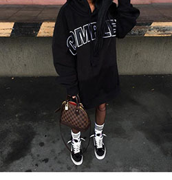 Vestido blanco fashion nova con ropa deportiva, sudadera con capucha.: louis vuitton,  Traje de camiseta,  traje blanco,  Estilo callejero,  moda hip hop,  Trajes de marimacho para niñas  