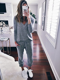 Ideas de ropa blanca con ropa deportiva, pantalón de chándal, ropa de dormir.: traje blanco,  Trajes de cuarentena 2020  