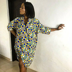 Ideas calientes del vestido para las muchachas negras: Atuendos Ankara,  vestidos coloridos,  vestidos africanos,  Ankara Inspiraciones,  Vestido Estampado  