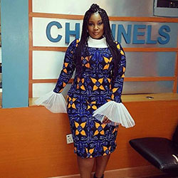 Lindo diseño de atuendo de Ankara para mujeres: estilo insta,  MODA,  moda africana,  Vestidos Ankara,  Moda de Ankara,  ropa africana,  Ideas de vestidos,  estilovore,  instamoda,  Atuendos Ankara,  Atuendo Africano,  vestidos coloridos,  bellanaija,  instagram,  Moda fresca,  naijaoutfit,  Semana de la Moda,  moda nigeriana,  huella de cera,  vestido estampado  
