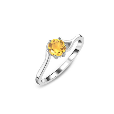 Sunshine Glow: Radiant Citrine Ring for a Vibrant Look: 