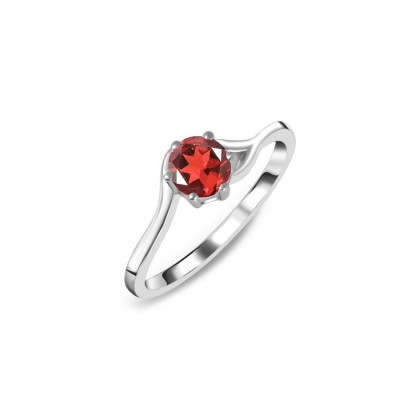 Accessorize your life with a garnet ring: 