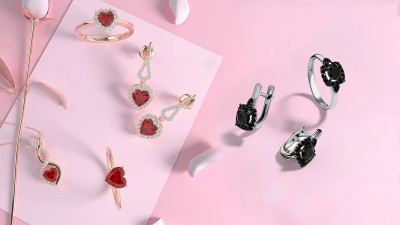 All About July Birthstones: Ruby and Onyx: 