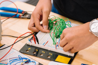 The Benefits of Refurbished Computers for Your Business: 