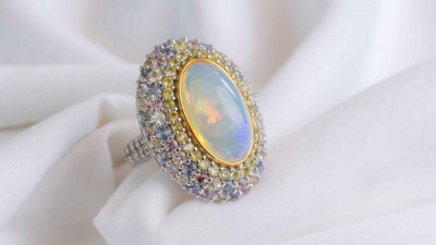 What is the Spiritual Meaning of an Opal Stone?: 