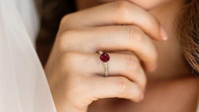 Getting the Best Buy on Your Ruby Diamond Engagement Ring: 