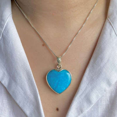 Turquoise Pendants: Timeless Beauty with a Vibrant Touch: 