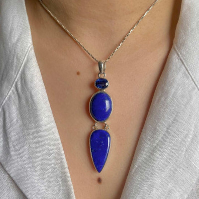 Royal Elegance: The Timeless Beauty of Lapis Lazuli Jewelry: 
