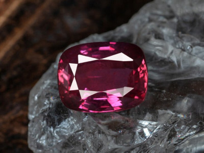 Why Ruby Is the Best Birthstone for July-Born Individuals?: 