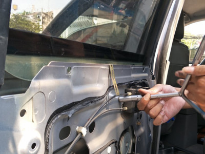 Auto Power Window Repair: 