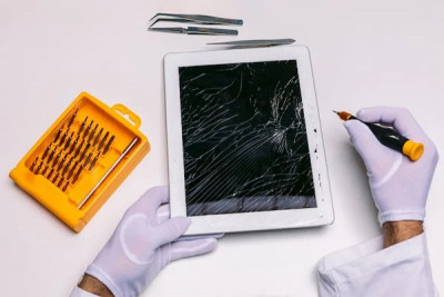 Reliable Apple Watch Screen Repair Services by Phone Care: 