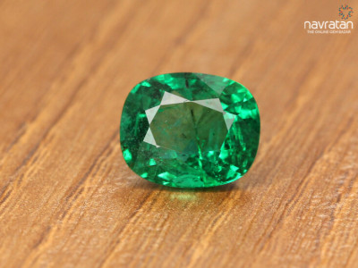 Top 7 Astrological Benefits of Wearing an Emerald Gemstone: 