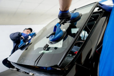 Complete Windshield Replacement Oakland: 