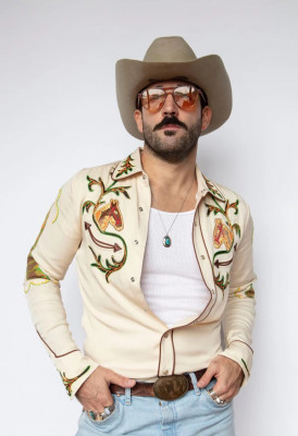 Discover Tailored Excellence in Men’s Calabasas Clothing at H Bar C: 