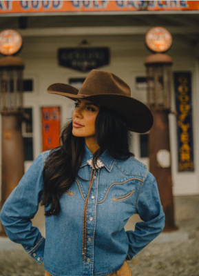 Stylish Cowgirl Shirts for Women - Trendy Western Apparel: 