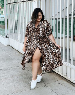 Lindas ideas de atuendos con estampado animal, atuendos de verano para chicas con curvas geniales, atuendos de vacaciones en la playa: traje de talla grande  