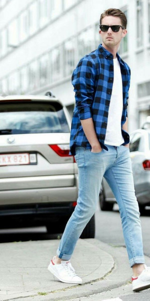White t shirt and shirt: 