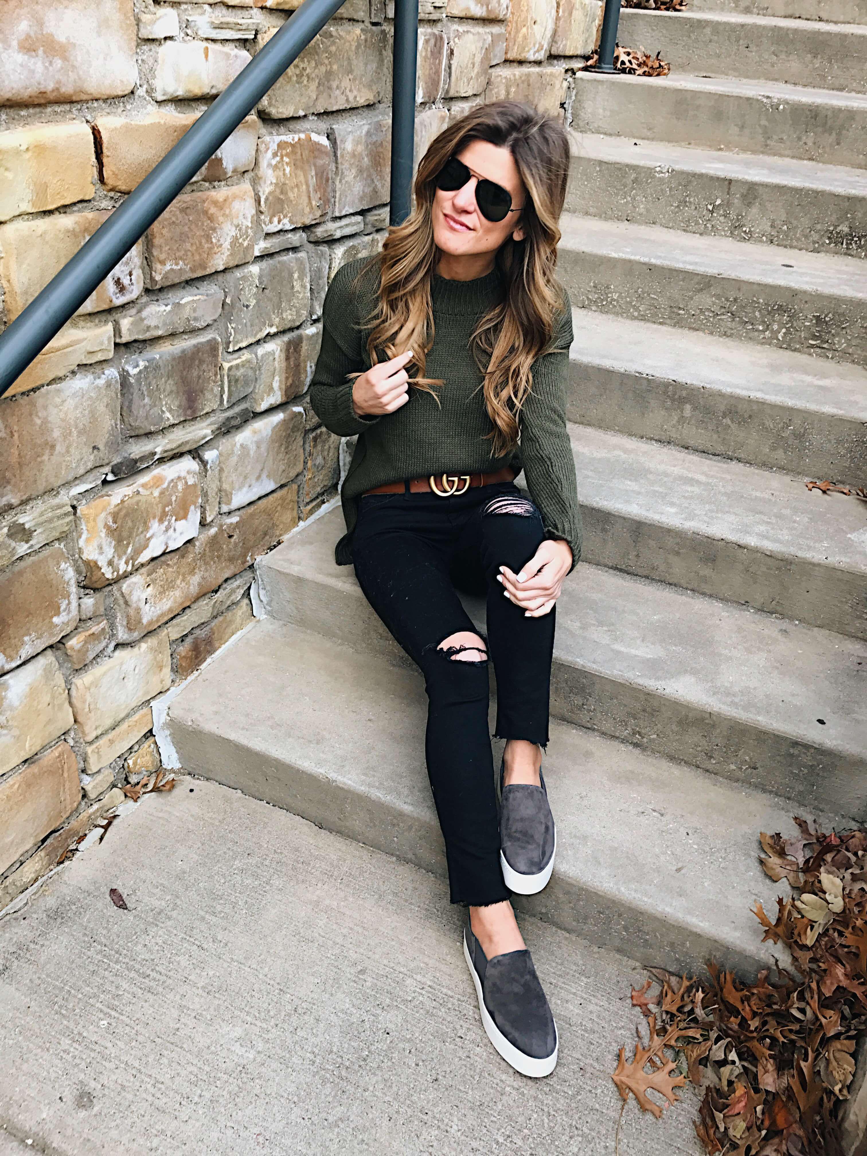 Black Jeans Outfit Ideas: 