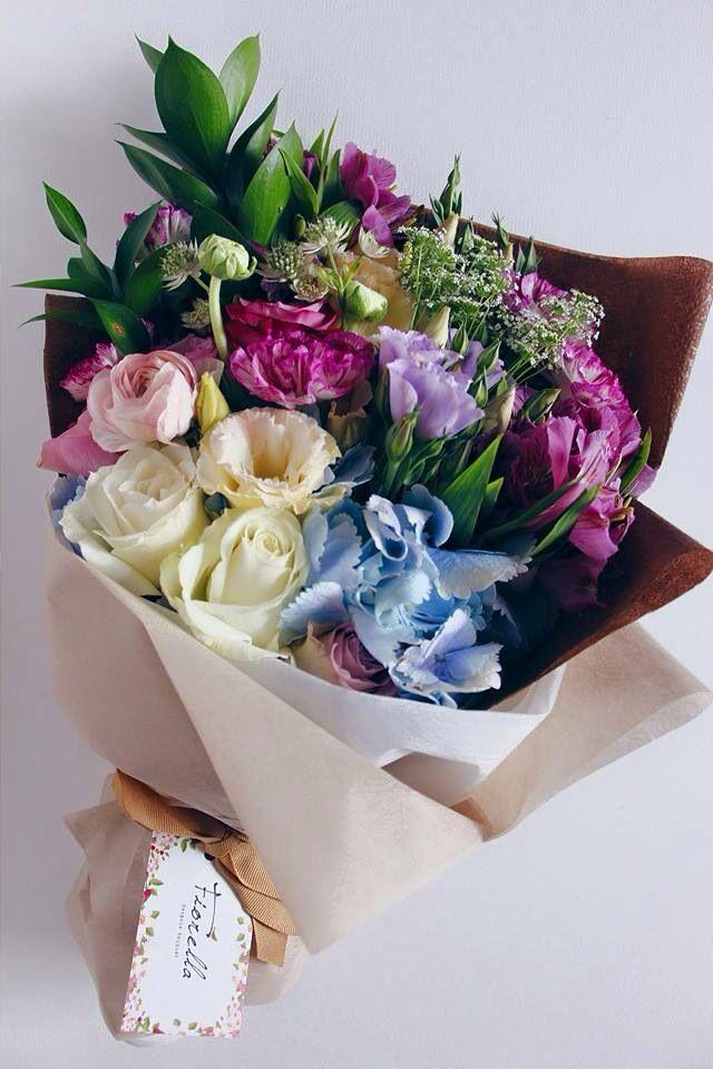Ideas de ramo de flores para la novia: diseño de ramo de flores,  Arreglos Florales Ideas,  Ramo de flores de corazón  