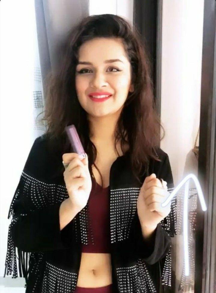 Toma fotos nuevas: avneet kaur  