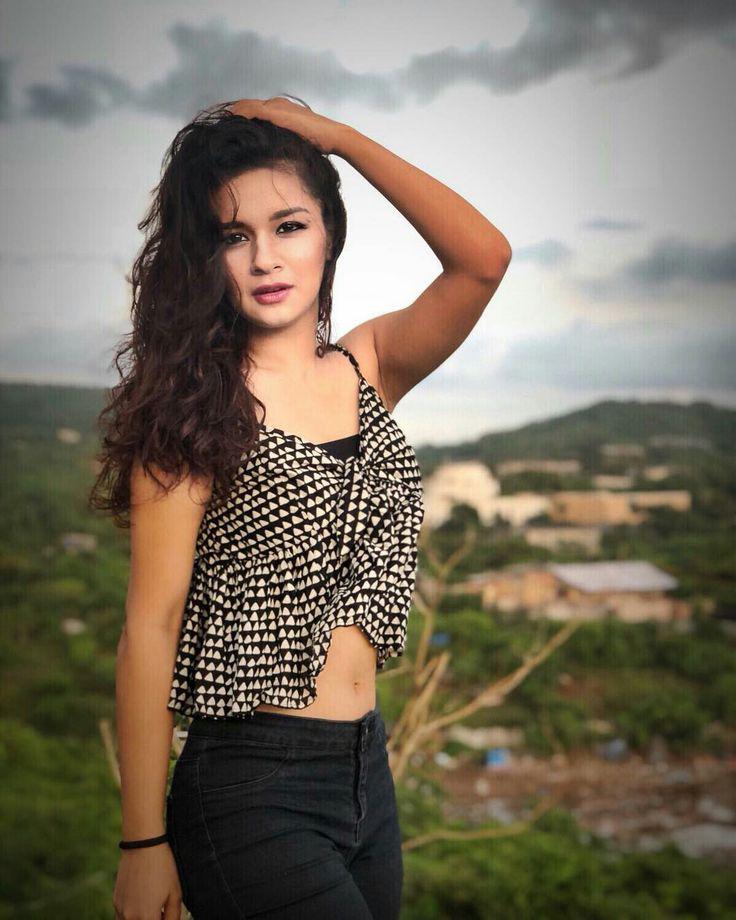 Nachna tu naal.: avneet kaur  