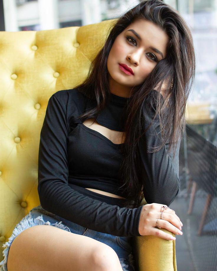 Avneet Corfán Club: avneet kaur  