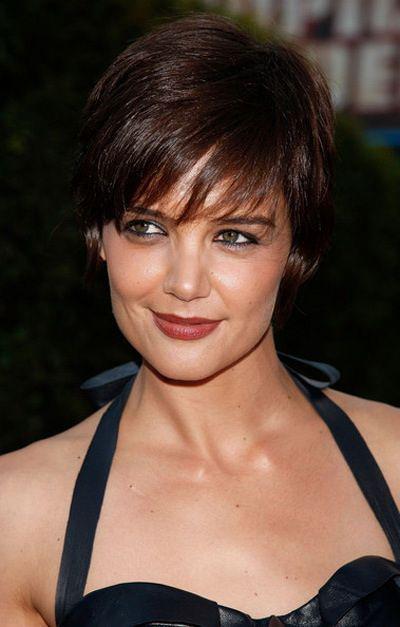 Peinado Pixie Katie Holmes, Tropic Thunder: Los Angeles,  Cabello corto,  corte pixie,  Peinado de Katie Holmes  