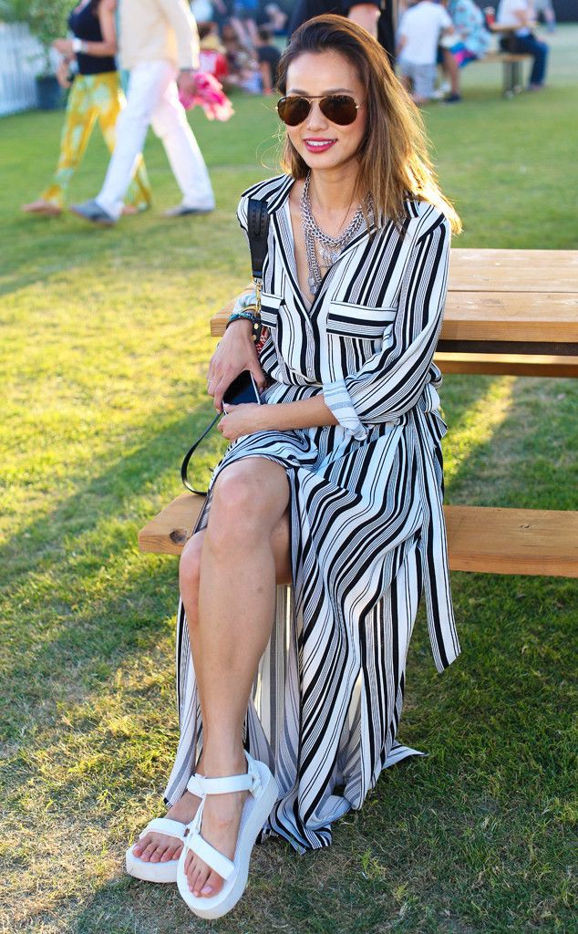 Outfits Con Birkenstocks Para Veranos: Fotografía de archivo,  Zapato plataforma,  Atuendos De Birkenstock  