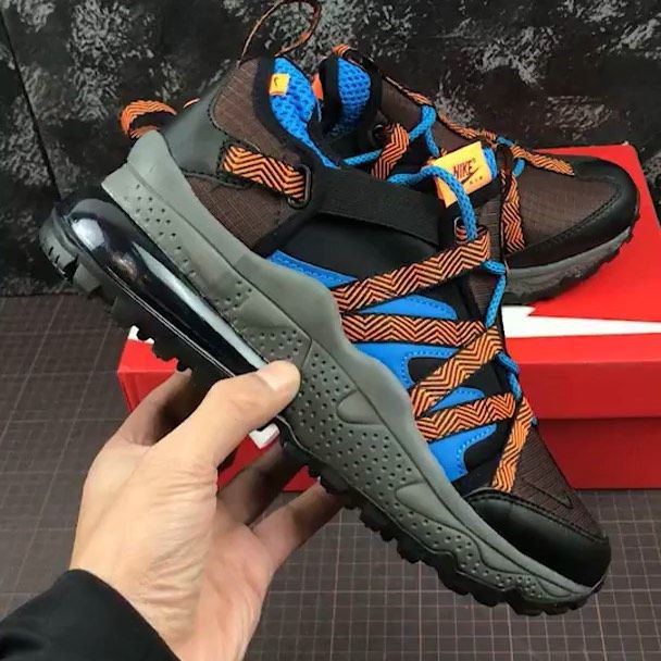 Estilo encantador y encantador para zapatillas, Gucci Shoes: Azul eléctrico,  Zapatos Gucci  