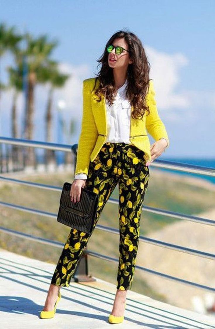 Outfit con traje para mujer: Informal de negocios,  trajes de negocios  