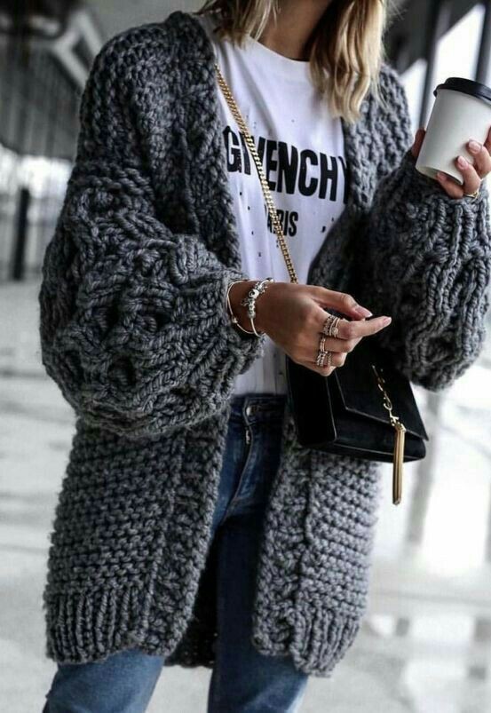 Outfits para cárdigan de punto oversize: trajes de invierno,  blogger de moda,  Ideas de atuendos universitarios,  Atuendos Informales  
