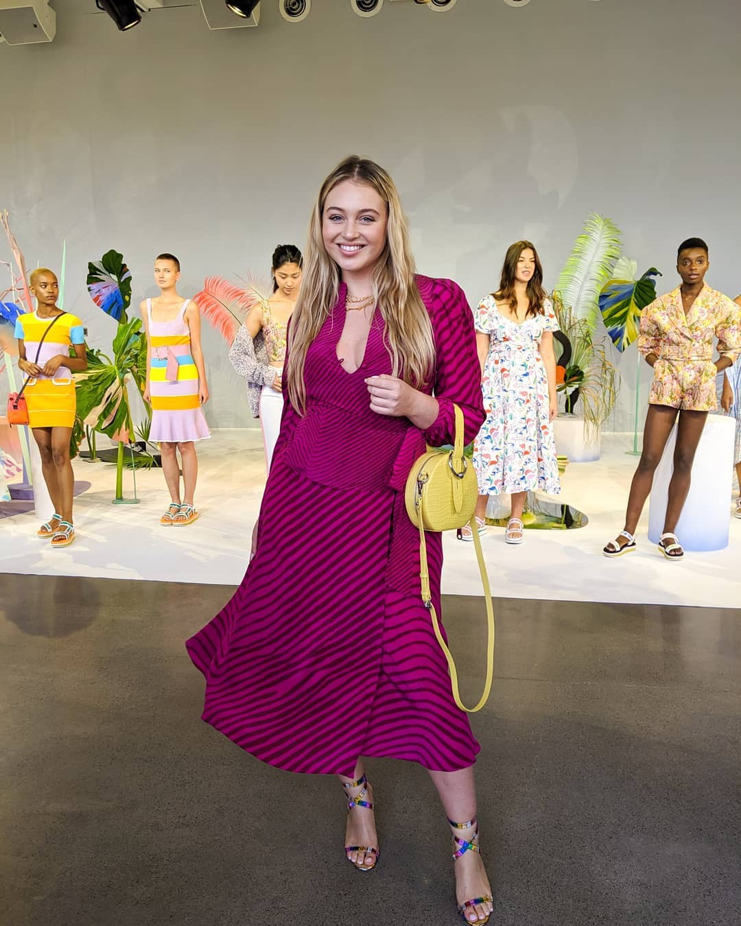 Iskra Lawrence en desfile de moda: Desfile de moda,  iskra lorenzo,  Sesión de fotos,  Modelos calientes de Instagram  