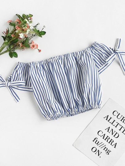 Atuendos estéticos para la escuela, crop top, tube top: top corto,  Corbata de moño,  Atuendos Estéticos  
