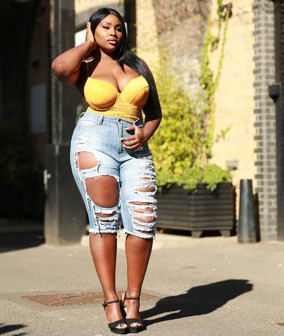 Plus size model olakemi, Plus-size model